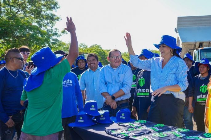 54% más bacheo en los primeros 13 días de administración en Mérida: Cecilia Patrón 
