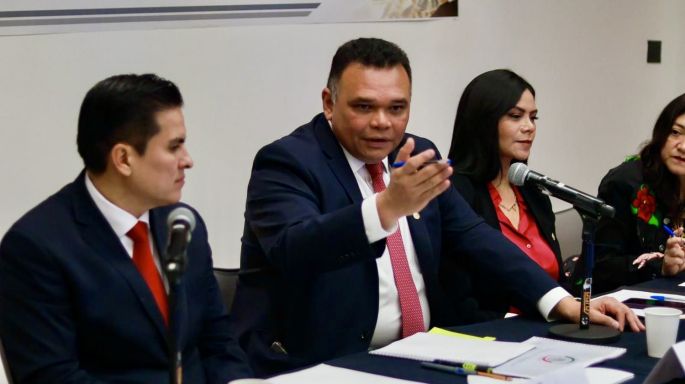La Comisión de Inteligencia Artificial del Senado, que preside Rolando Zapata, aprueba su plan de trabajo