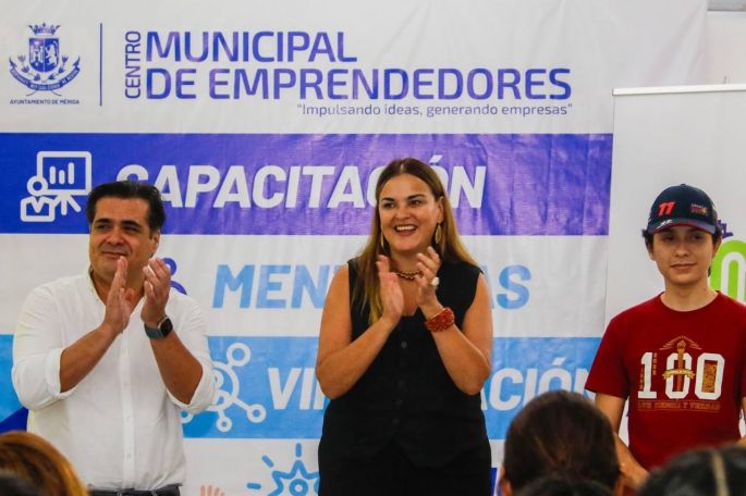 Impulsa Cecilia Patrón el emprendimiento de las juventudes meridanas
