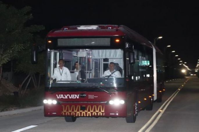 Inician las pruebas de los autobuses articulados 100% eléctricos del Sistema de Transporte Va y Ven