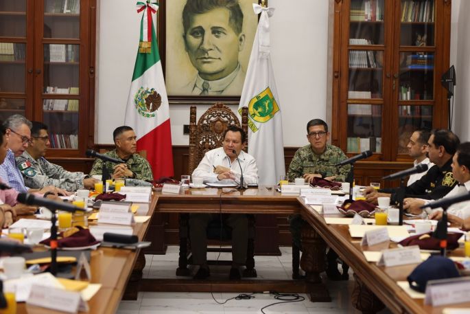 Suma de esfuerzos para mantener la paz y tranquilidad de Yucatán