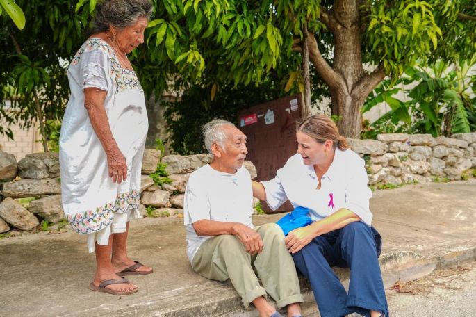 Va Cecilia Patrón con paso firme para reducir la pobreza en Mérida.