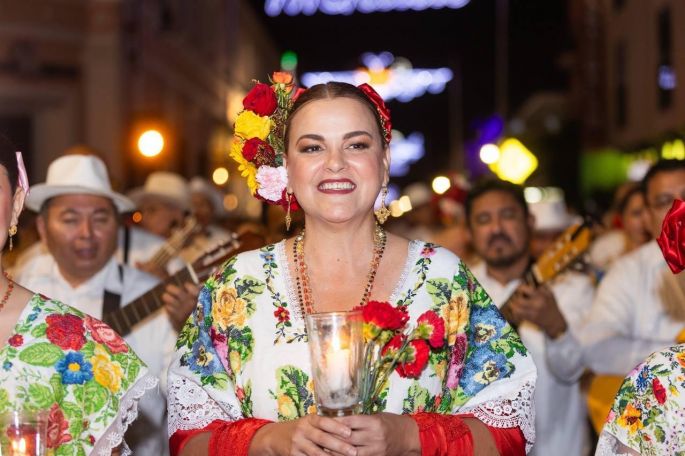 Cecilia Patrón da inicio a festejos por el aniversario de Mérida.