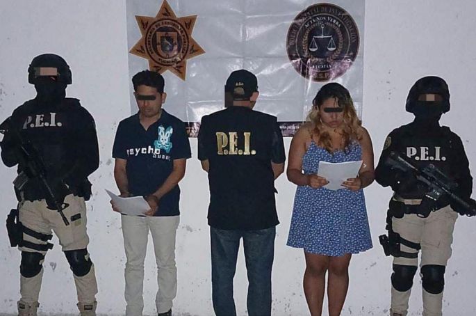Detienen a pareja acusada de violencia y abusos en contra de gemelitas de 5 años de edad 