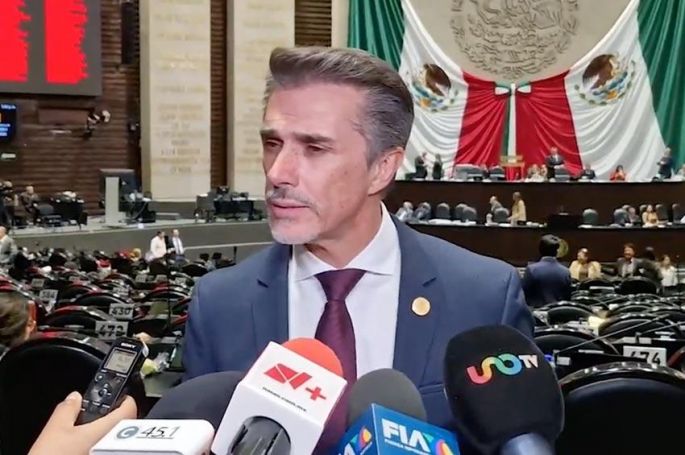 Señala Sergio Mayer que en 2021 el abogado Sergio Ramírez fue su asesor; no hay nada ilegal, ni nada de inmoral