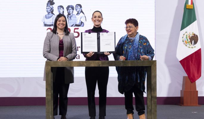 Presidenta anuncia iniciativa constitucional para reforzar la defensa de la soberanía nacional; con EUA hay coordinación, no injerencismo