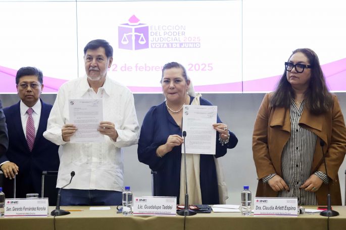 Senado entrega al INE listados de candidaturas para la renovación del Poder Judicial de la Federación