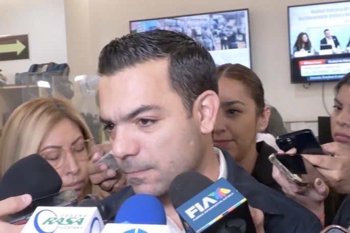Hay que bajar precio de la gasolina; qué bueno que lo que el PAN ha estado diciendo ya se convirtió en una prioridad del Gobierno Federal: Elías Lixa 