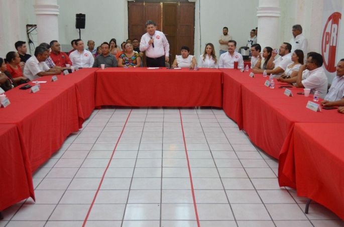 La renovación del PRI se hace con mujeres y hombres leales al pueblo: Gaspar Quintal 