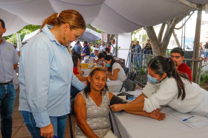Impulsa Cecilia Patrón la salud de las mujeres con más de 36 mil consultas y mastografías gratuitas.