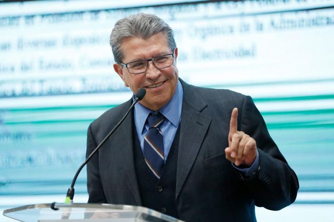 Es momento de cerrar filas con la presidenta de la República en la defensa de la patria y el país: diputado Ricardo Monreal