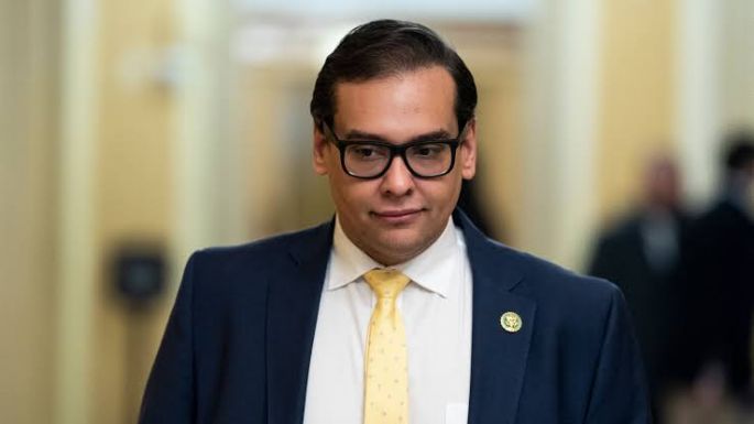George Santos ex congresista estafador purgará más de 7 años de prisión 