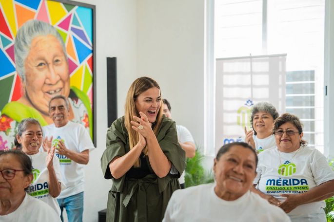 Presenta Cecilia Patrón la tarjeta “Mérida Contigo” que concentra todos los apoyos a personas mayores o con alguna discapacidad