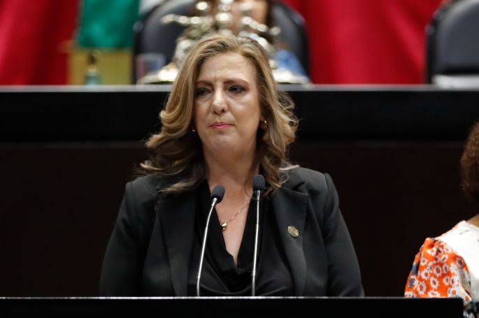 Buscan prohibir la sobreventa de boletos en vuelos nacionales y establecer multas por incumplimiento
