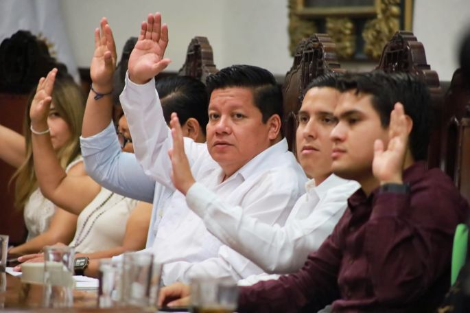 Ser regidor, chamba fácil y bien pagada 