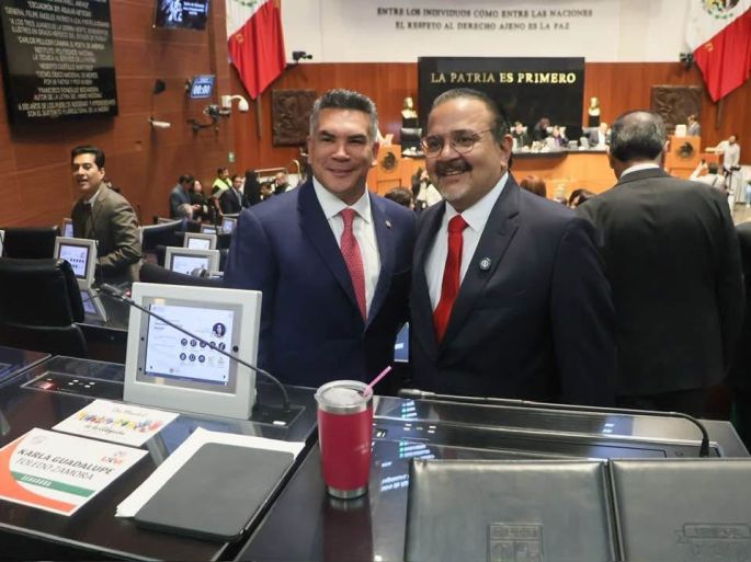 Rolando Zapata pide licencia temporal al Senado por operación imprevista 