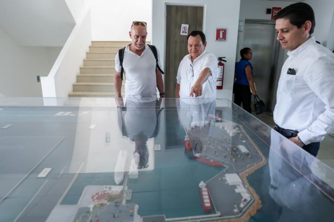Ejecutivos de Fincantieri Italia realizan su primera visita oficial al Puerto de Altura de Progreso