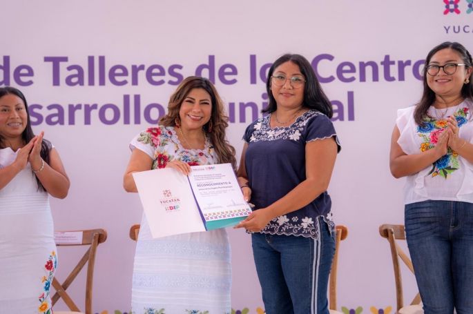DIF Yucatán impulsa desarrollo y empoderamiento de más de 2,100 personas