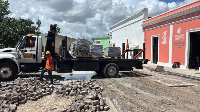 El Ayuntamiento de Mérida inicia la restauración de adoquines de la Ermita