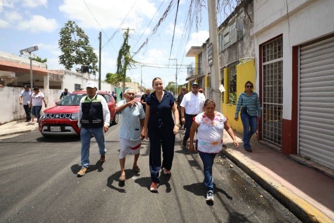 Supervisa Cecilia Patrón el operativo Calle por Calle en el poniente de la ciudad