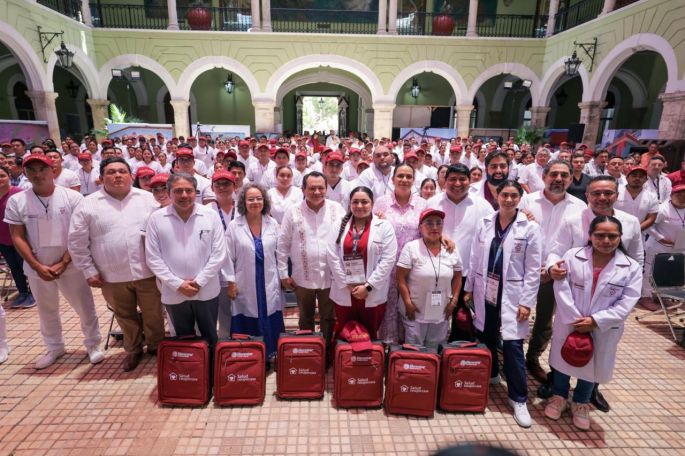 Firman convenio “Salud casa por casa” para llevar atención médica gratuita a los hogares de Yucatán