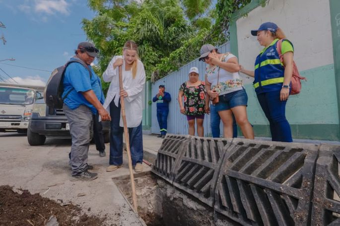 Con el Mega Operativo, Cecilia Patrón supervisa la intervención de 77 manzanas en la colonia Juan Pablo II