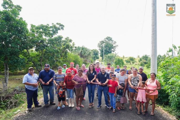 Continúan las obras en beneficio de los habitantes de Oxkutzcab 