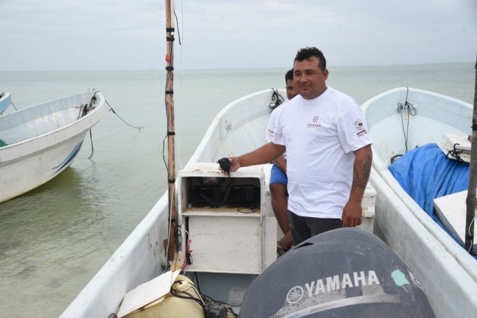 Capitanía de Puerto mantiene varados los radios entregados a pescadores de Yucatán