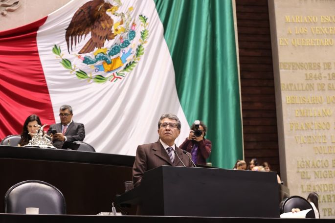 Diputados aprueban prohibir venta y suministro de bebidas energetizantes a personas menores de 18 años