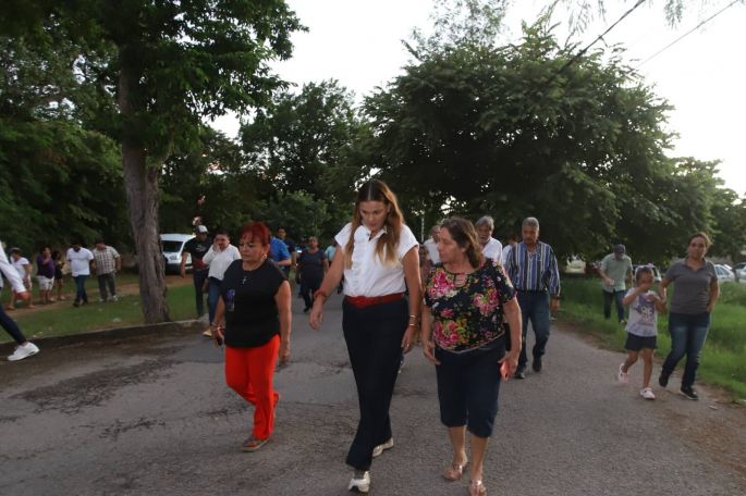 Alcaldesa en tu Colonia llega a San Luis Chuburná y San Vicente Villas Hacienda Chenkú 