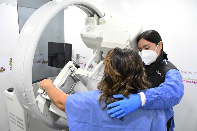 Fortalecen detección gratuita de cáncer de mama con dos nuevos mastógrafos móviles