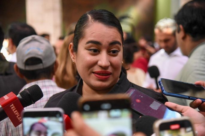 Kenia Walldina Sauri responsabiliza en parte a vecinos por casas en riesgo cerca de booster de gas