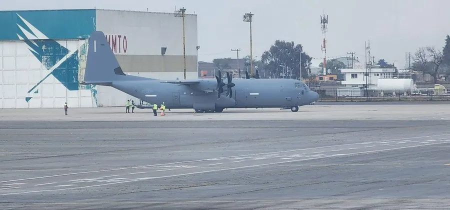 Avión militar de Estados Unidos aterriza en Toluca sin explicación oficial