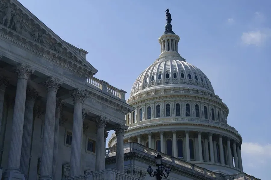 Senado de EEUU intenta frenar ofensiva de Trump contra Irán