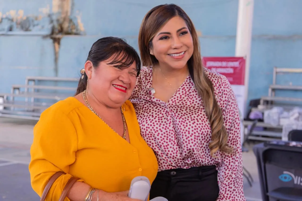 DIF Yucatán inicia jornadas de entrega de lentes que mejoran la calidad de vida de las familias