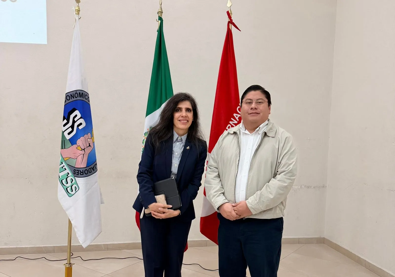 Participa dirigente sindical yucateco en reunión trinacional de servicios públicos