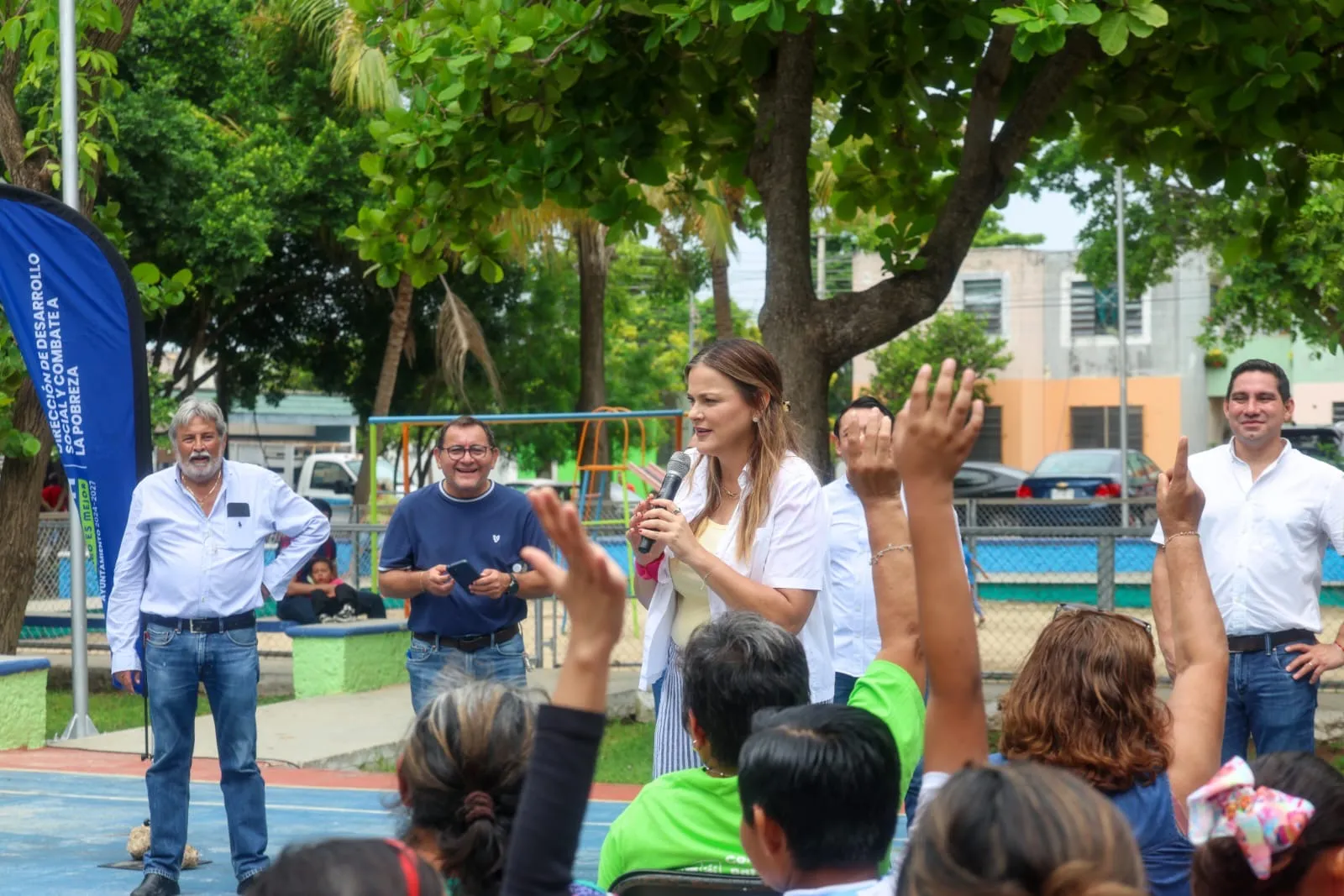 Las decisiones en Mérida para mejorar los espacios públicos las tomamos en conjunto con la gente: Cecilia Patrón